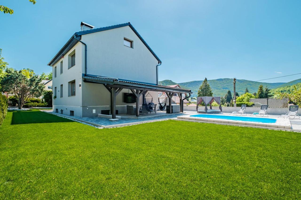 Apar7Man Jizerske Hory Apartment Хейнице Екстериор снимка