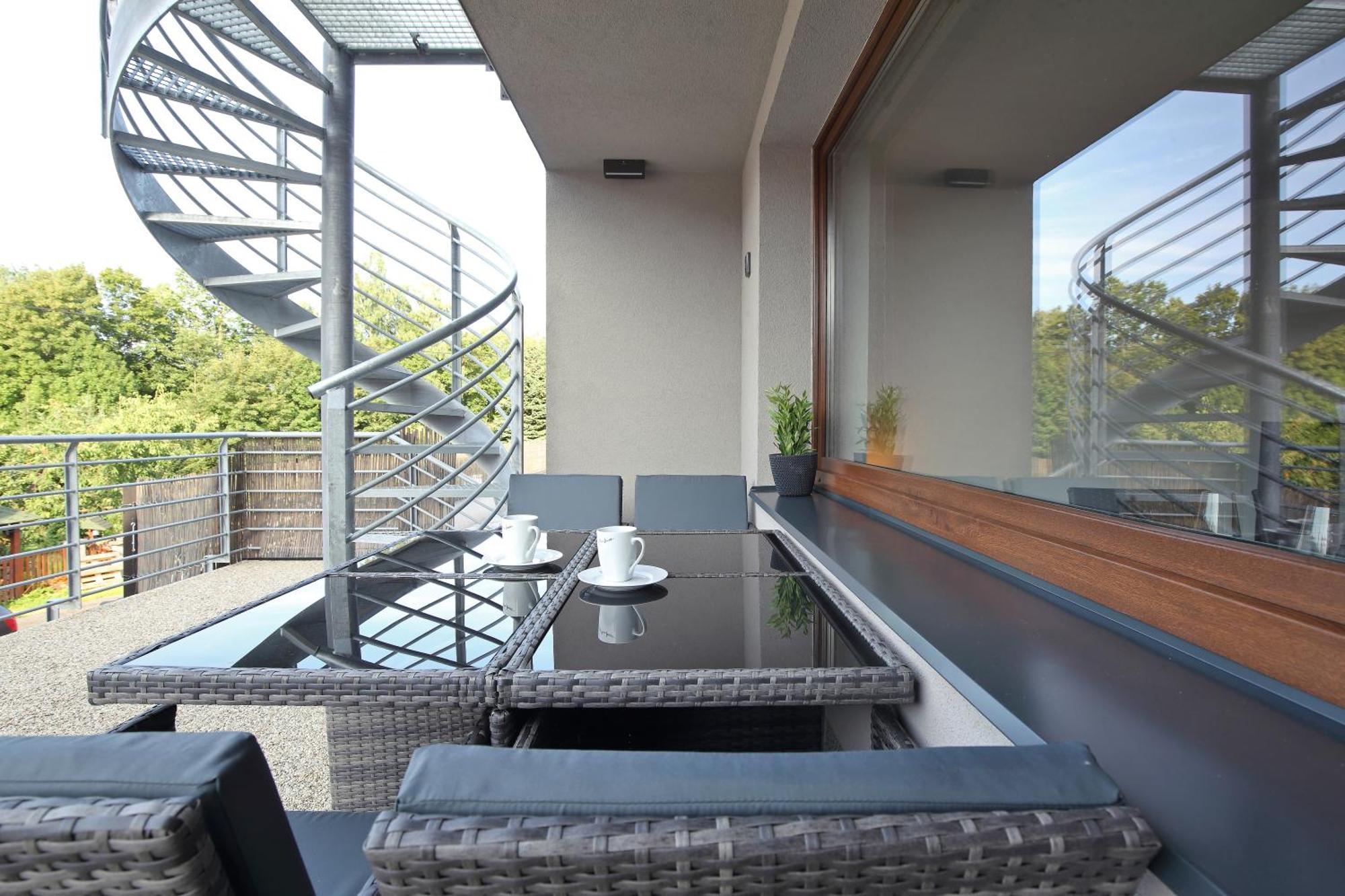 Apar7Man Jizerske Hory Apartment Хейнице Екстериор снимка