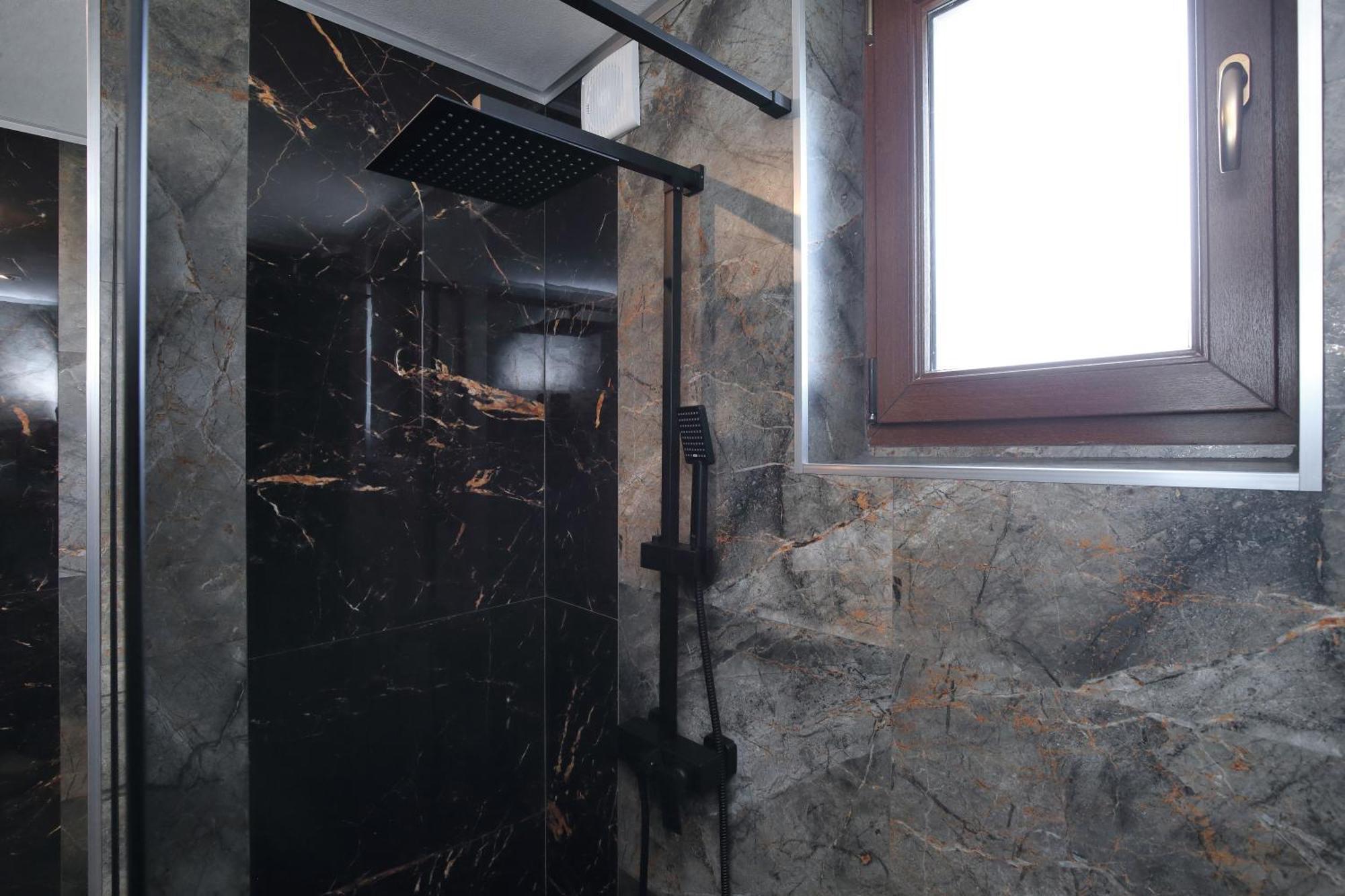 Apar7Man Jizerske Hory Apartment Хейнице Екстериор снимка