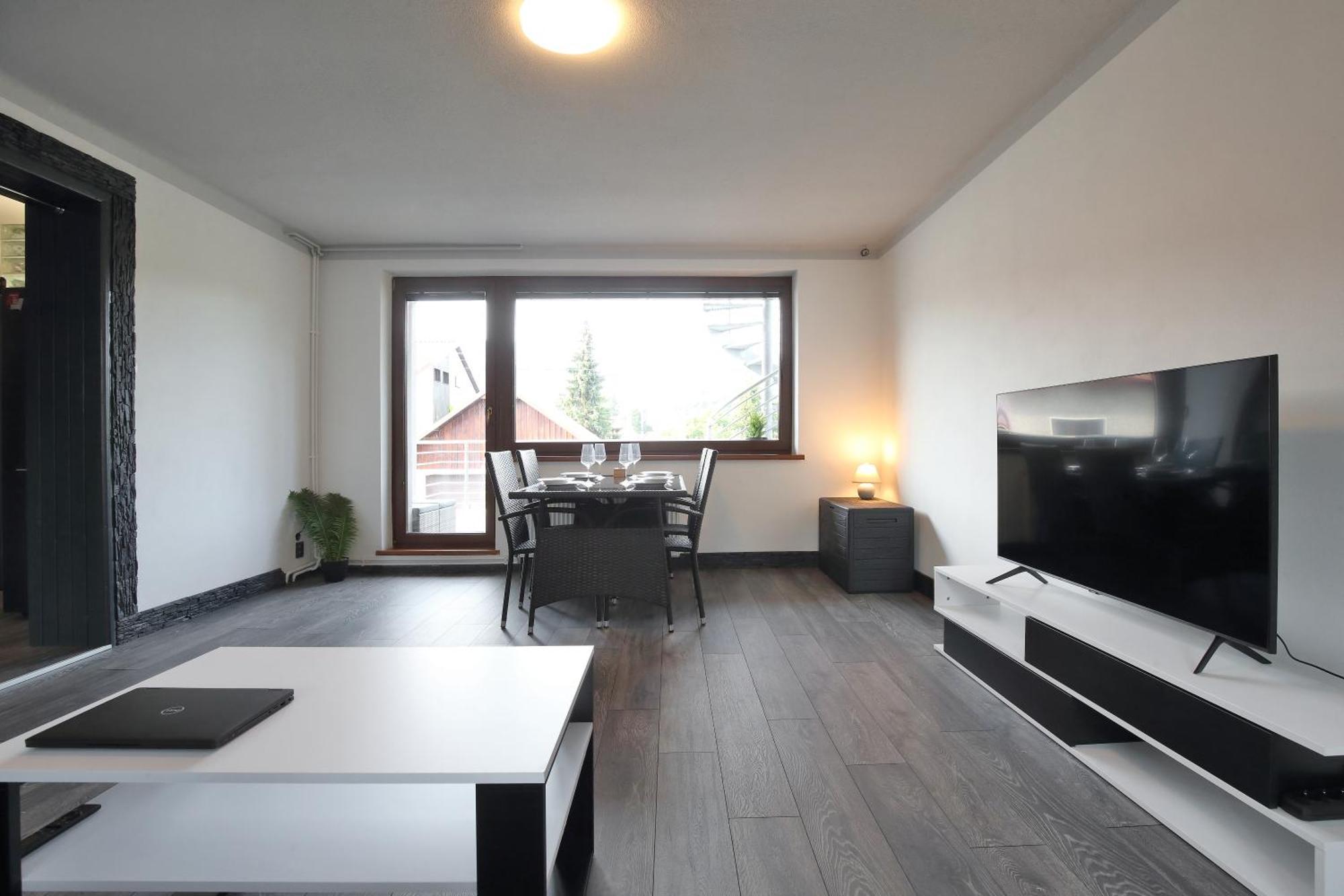 Apar7Man Jizerske Hory Apartment Хейнице Екстериор снимка