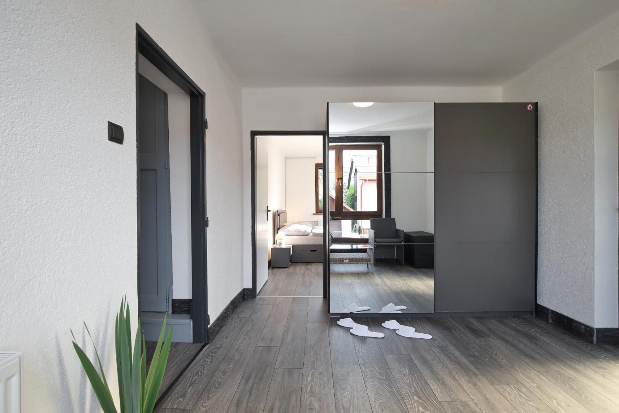 Apar7Man Jizerske Hory Apartment Хейнице Екстериор снимка