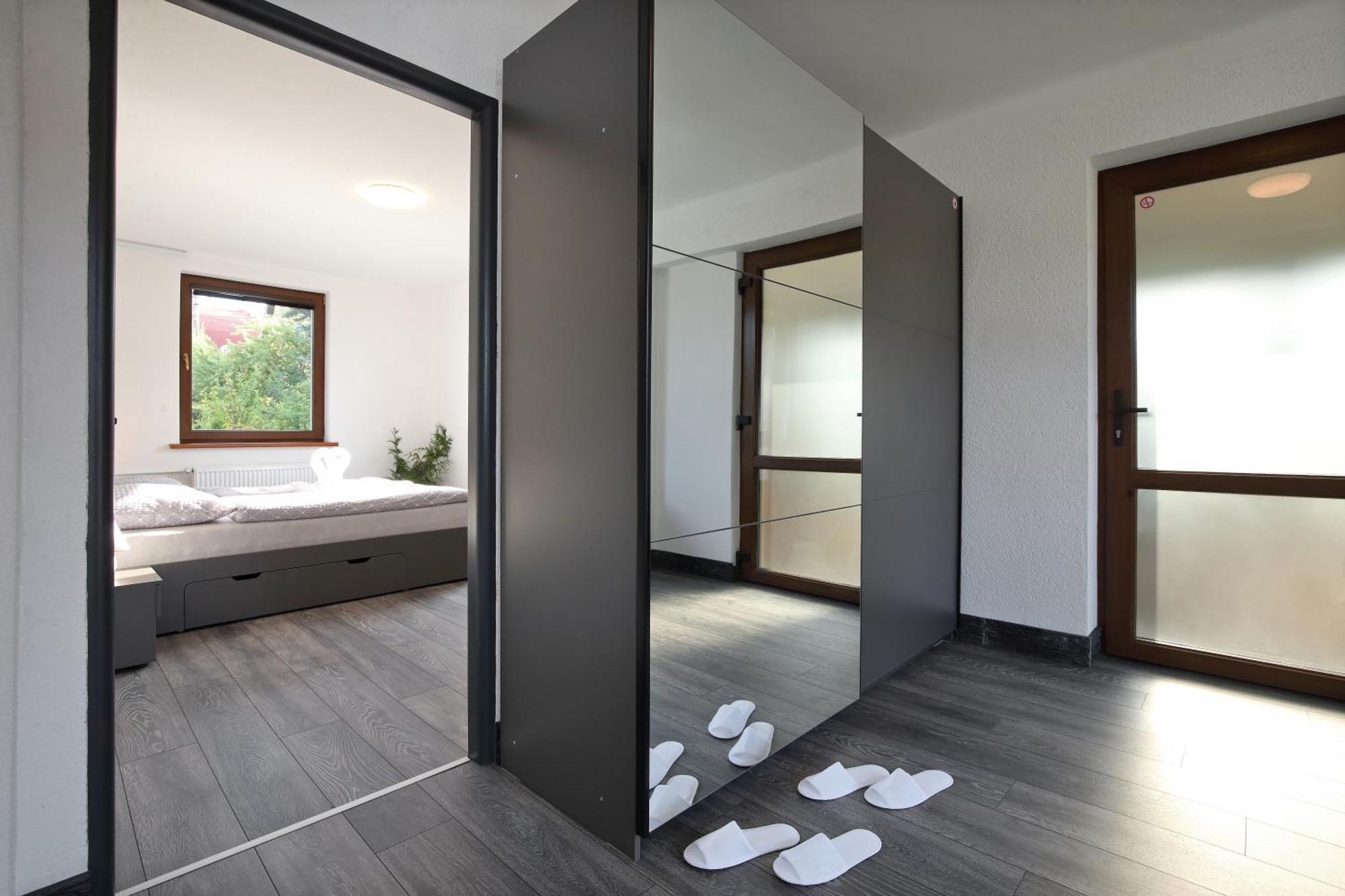 Apar7Man Jizerske Hory Apartment Хейнице Екстериор снимка
